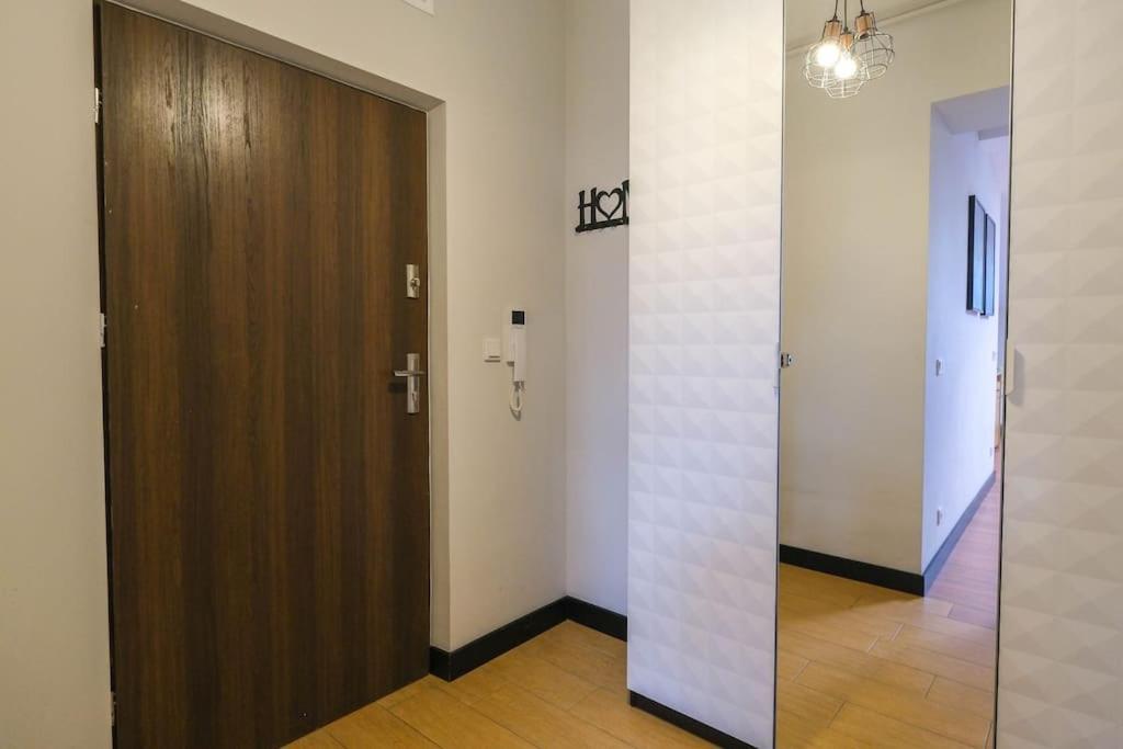 Strzelecka Old City Apartment คราคูฟ ภายนอก รูปภาพ